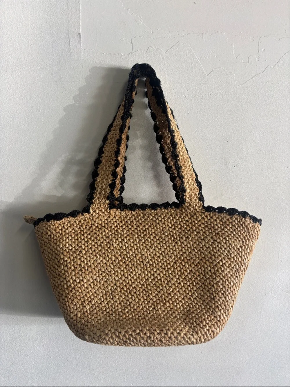 Chic Raffia Woven Bow Tote with Black Accents - Picture 6 of 9